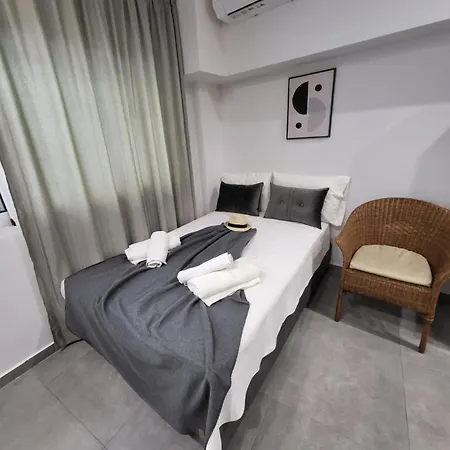 Cozy In Center *